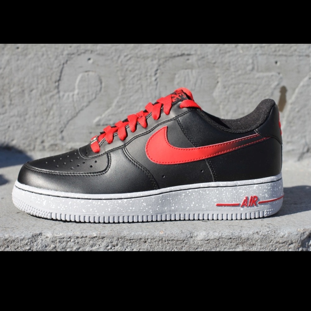 Nike Air Force 1 Black/Challenge Red Men’s SZ 10